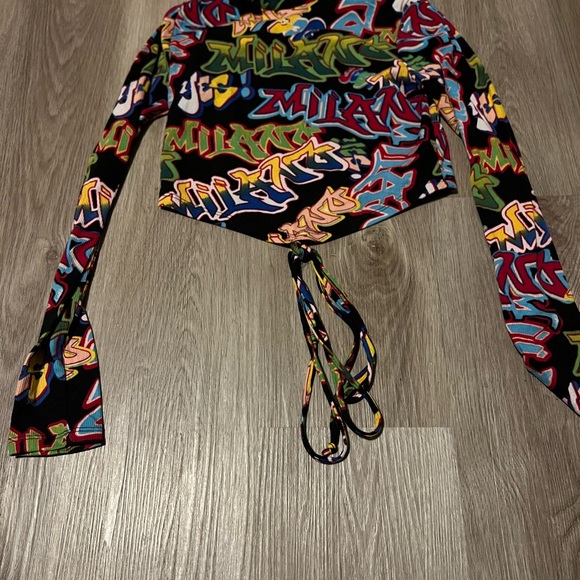 Tops - Colorful Graphic Long Sleeve Top